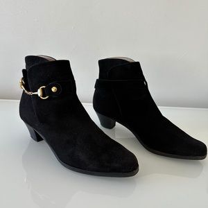 1970s Gucci Suede Black Booties with Horsebit, great condition